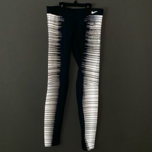 Nike women’s Flash Reflective Tights